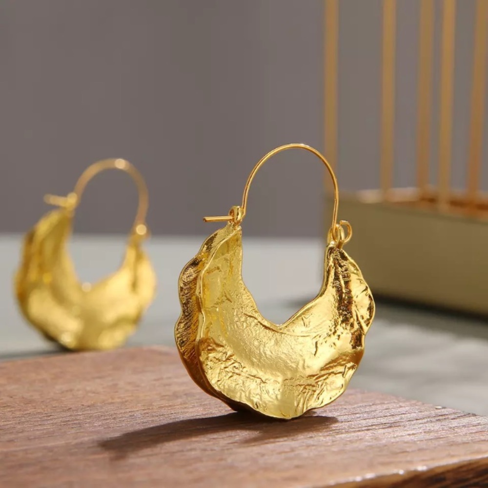 New! Crescent Moon Basket Earrings - Picture 4 of 16